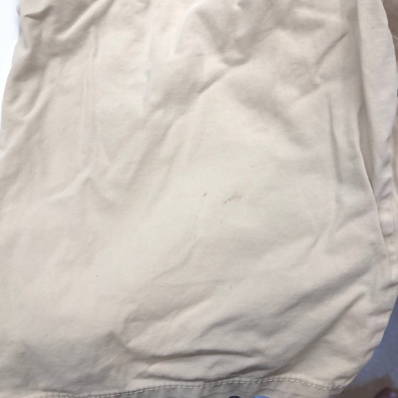 American Eagle Khaki Shorts - Picture 3 of 5